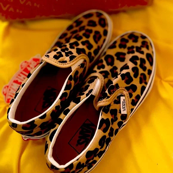 Leopard print vans kids hotsell
